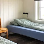 6 Person In Kverva Vakantiehuis Dyrvik